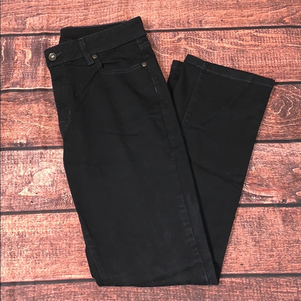 L.L. Bean True Shape Straight Leg Black Jeans 10
